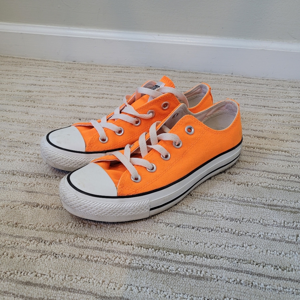 Converse Chuck Taylor All Star Orange Unisex Tennis Shoes Size Mens 4 Womens 6